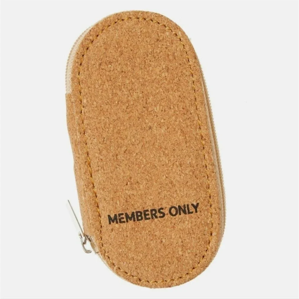 Members Only Circular Cork Grooming Kit 4 Piece Set in Zip Pouch Unisex New OOS